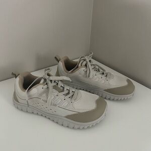 NWOT Hobibear Crest Zero Drop Wide Toe Box Sneakers Women’s 9 Minimalist